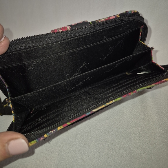 Vera Bradley Pink and Black Paisley Organizer Wallet 7.5" x 4.5" Excellent! - Picture 4 of 6